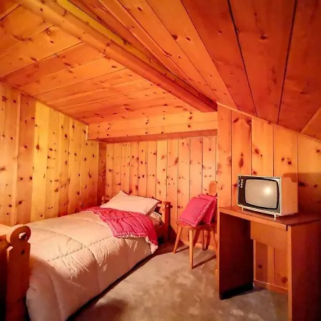 4-bedroom In Bormio, Sondrio *