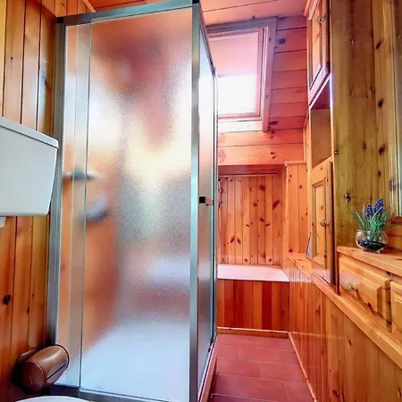 4-bedroom In Bormio, Sondrio Dom wakacyjny Bormio